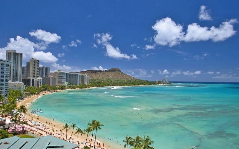 waikiki beach at honolulu